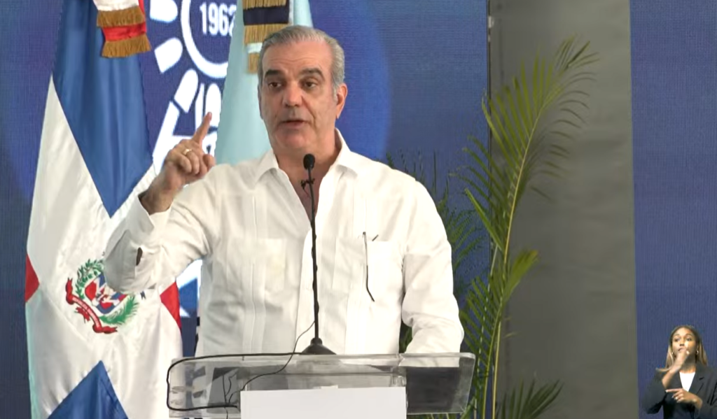 abinader-exhorta-a-invertir-en-la-frontera-con-incentivos-de-la-ley-12-21