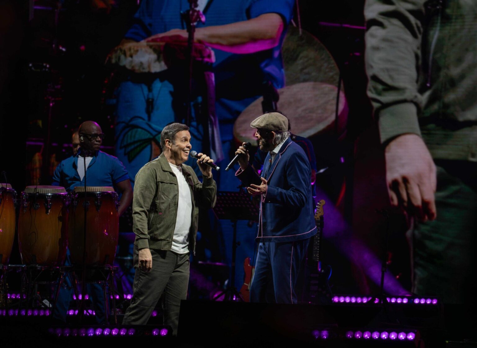 juan-luis-guerra-y-4.40-hacen-vibrar-el-estadio-cibao-con-una-noche-inolvidable