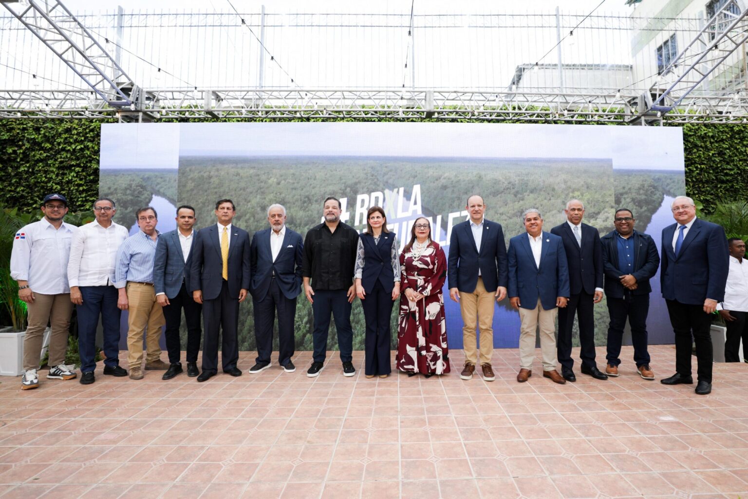 vicepresidenta-respalda-avances-del-ministerio-de-medio-ambiente