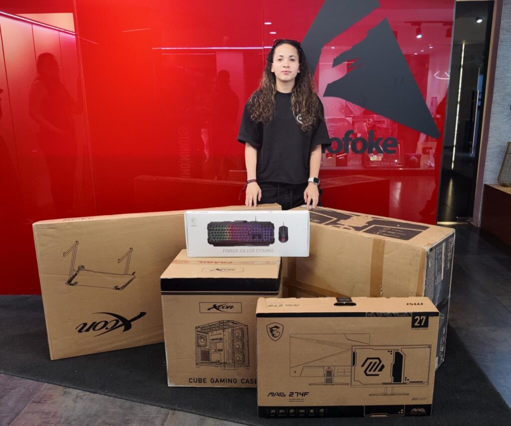 alofoke-media-group-entrega-computadora-gamer-a-dj-cocoo-que-gano-en-“live-extendido”