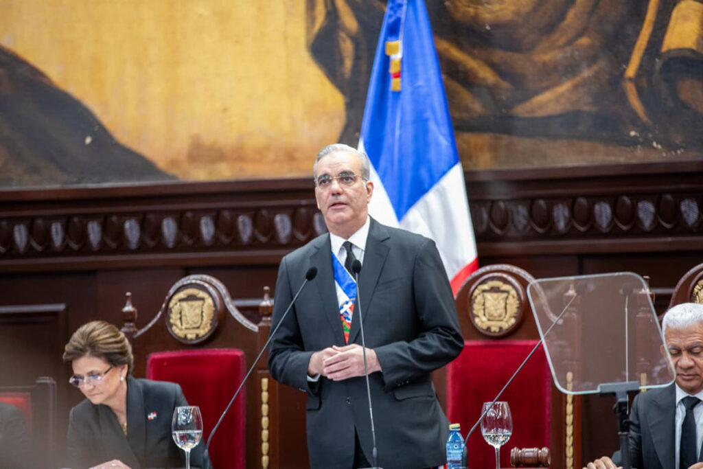 presidente-abinader-destaca-rd-se-situa-entre-economias-de-mayor-dinamismo-del-continente