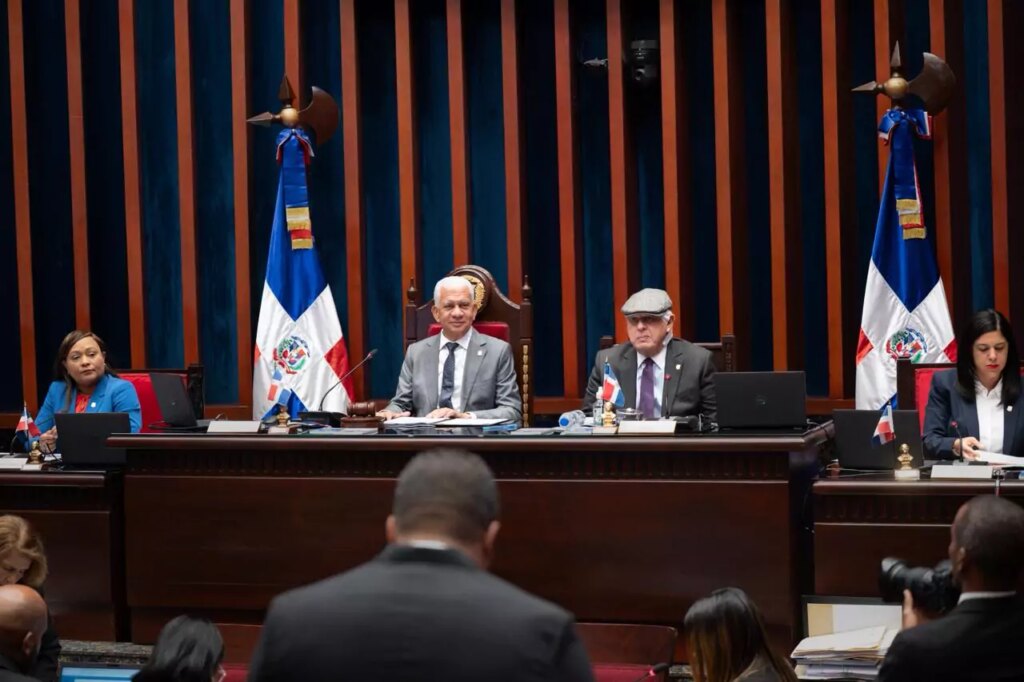 senado-aprueba-en-primera-lectura-proyecto-de-ley-para-eliminar-candidaturas-independientes