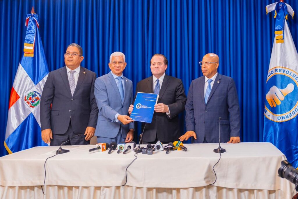 propuesta-del-prm-sobre-controles-a-candidatos-provoca-debate-politico