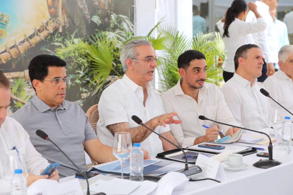 presidente-e-itm-group-anuncian-inauguracion-de-port-samana-en-noviembre