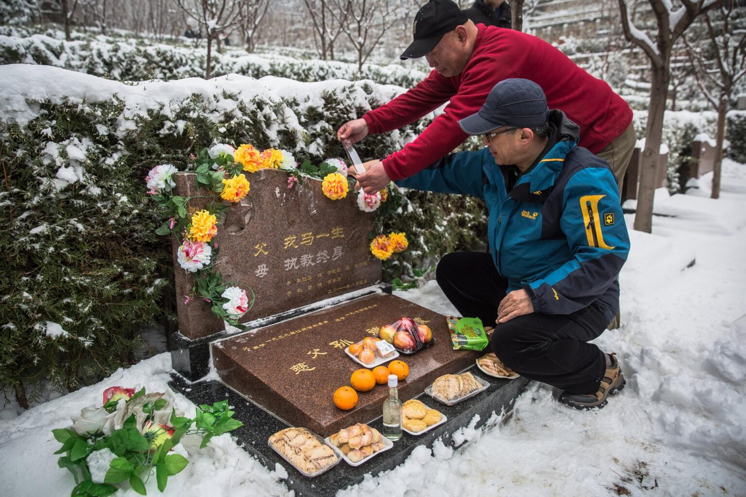 entre-tumbas-caras-y-nuevas-normas,-china-encara-el-coste-de-morir-y-peso-de-la-tradicion