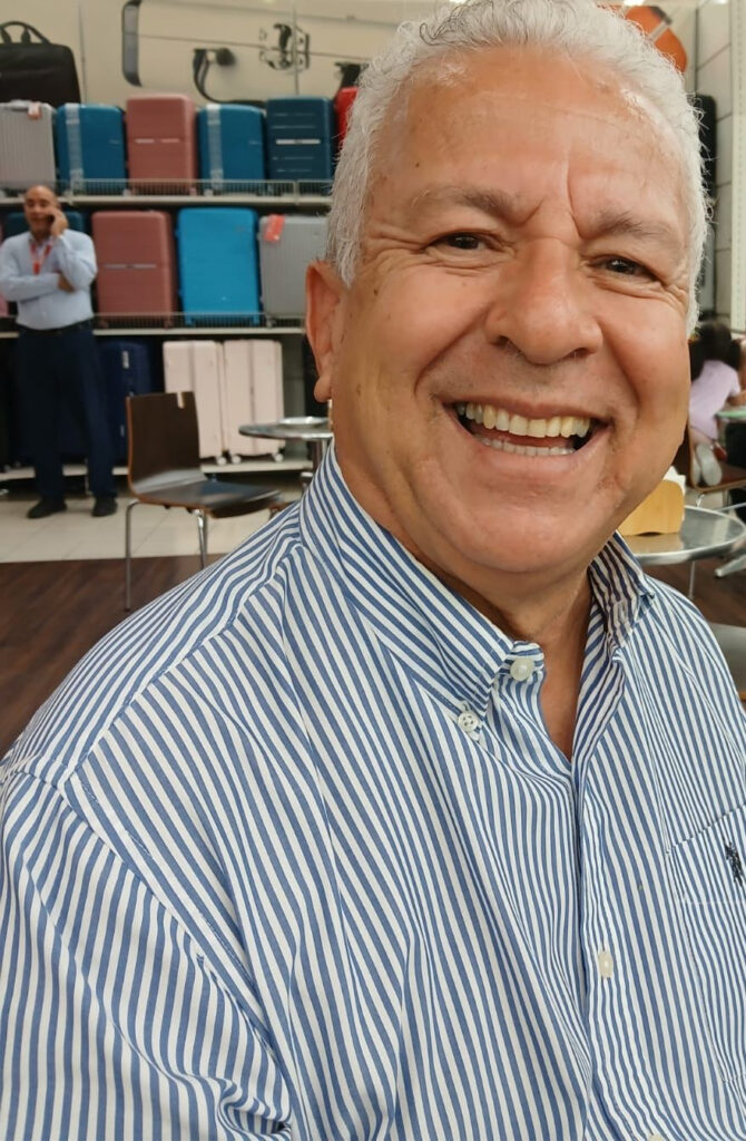 Director de Primicias, cumpleaños hoy, felicidades