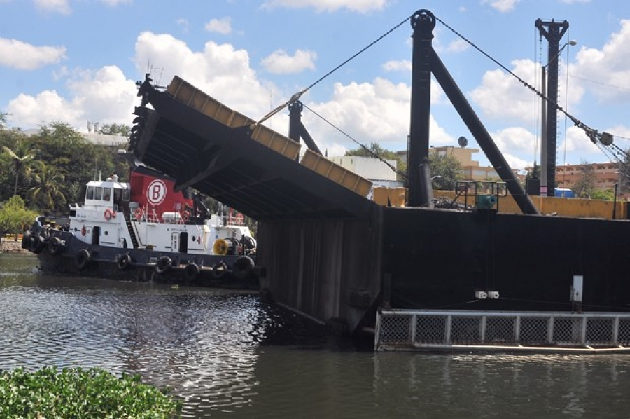 Puente Flotante será cerrado este sábado durante dos horas por paso de embarcaciones