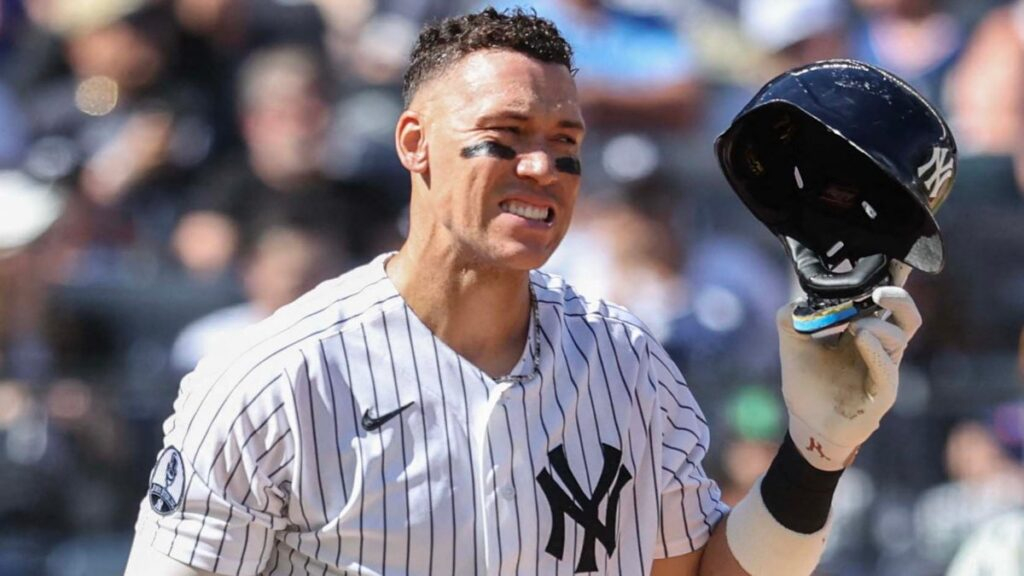 Aaron Judge sufrió una rigidez en la parte inferior de la pierna derecha por lo que abandonó el partido del miércoles entre los Yanquis y los Mellizos
