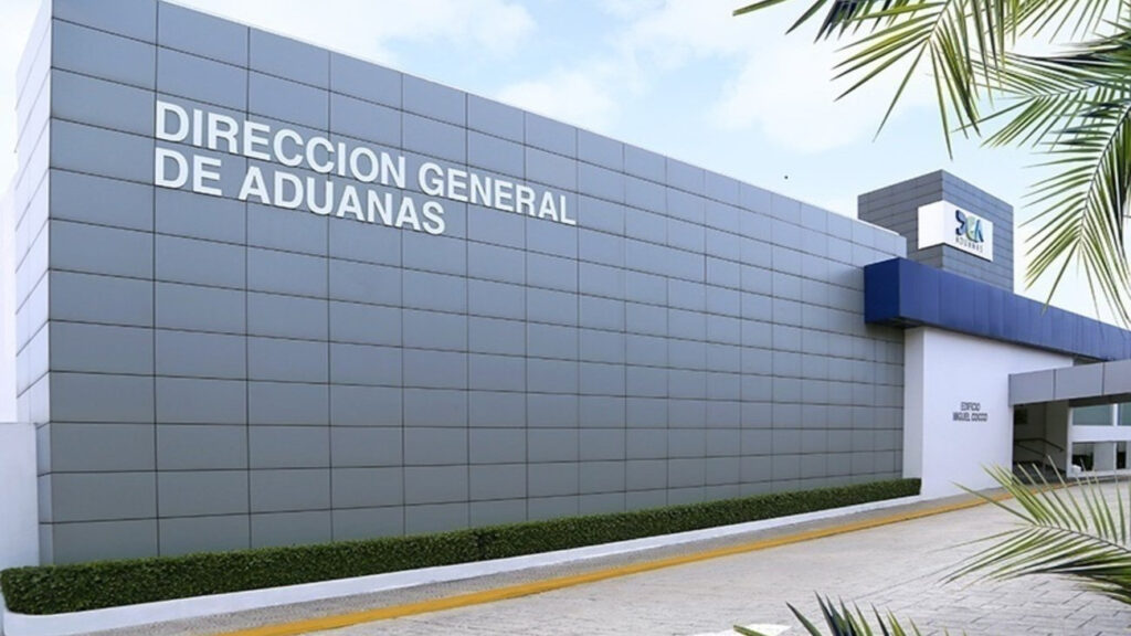 Aduanas confisca $600700 en AILA