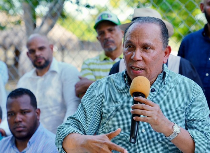 Ante creciente ola de violencia que arropa país, Radhamés Jiménez llama a una gran cumbre nacional para cambiar rumbo de la sociedadRadhamés Jiménez pide cumbre nacional para buscar soluciones a la violencia