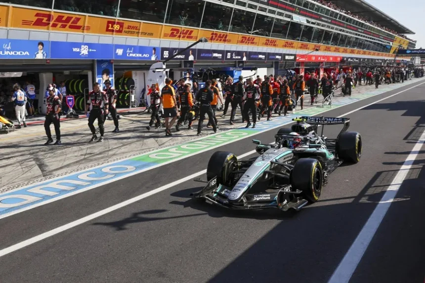 Antonelli, más líder tras ganar en Monza por delante de Russell y Verstappen