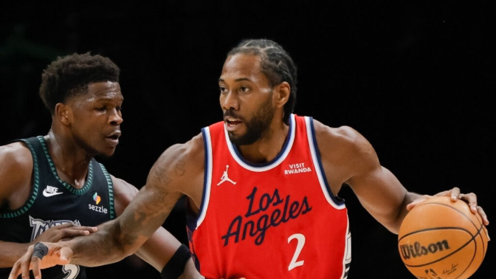 Clippers y los Raptors han acordado completar el traspaso de gran envergadura que enviará a Kawhi Leonard a Toronto