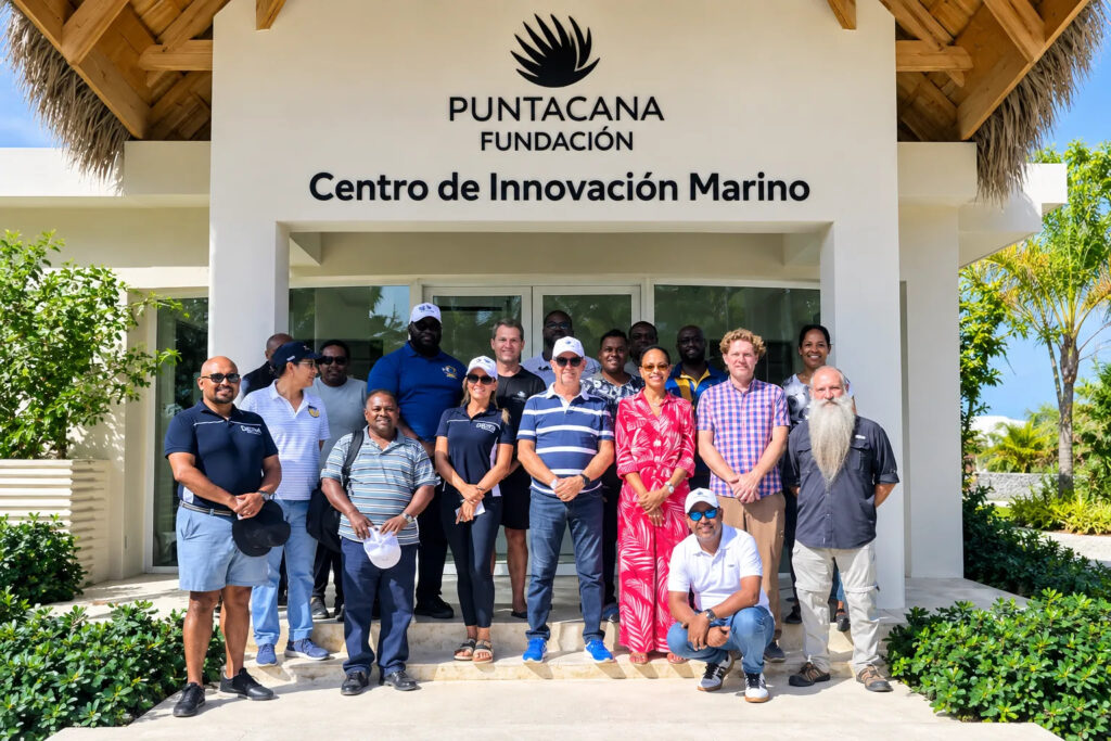 Convertir el sargazo en soluciones: delegación de Granada explora el enfoque de Punta Cana