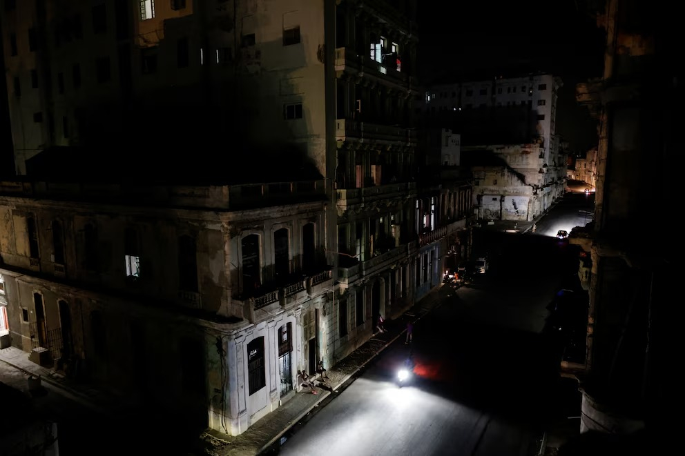 Cuba queda a oscuras tras sufrir su octavo apagón nacional de 2026