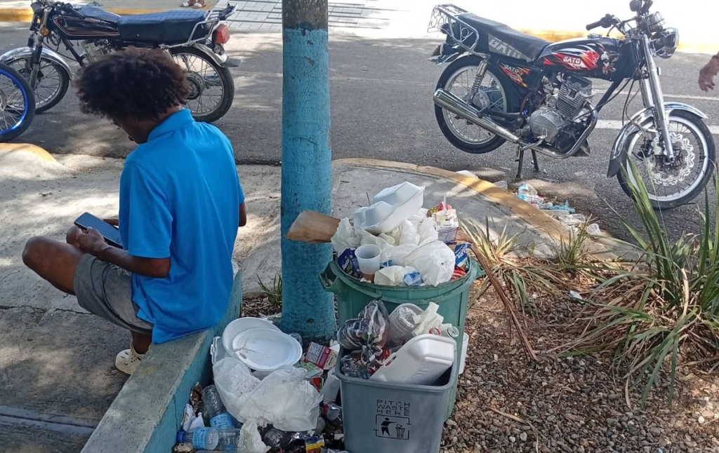 Denuncian estado de abandono e insalubridad en el Hospital Ico Martínez de Tamboril