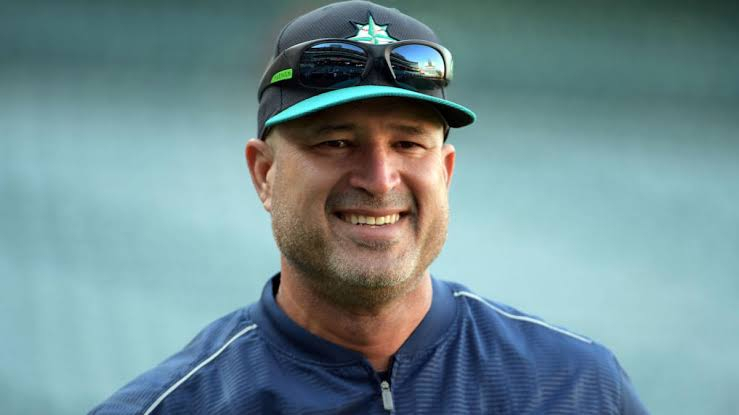 El dominicano Manny Acta fue despedido como coach del conjunto de los Marineros de Seattle