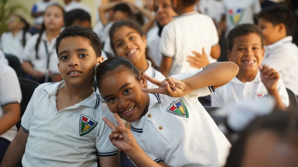 El Instituto Nacional de Educación Física inauguró el aula de motricidad número 12 en el Instituto Politécnico Nuestra Señora de las Mercedes de Santiago