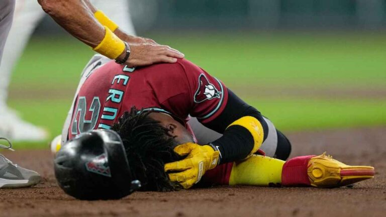 Elly De La Cruz conectó un jonrón y empujó cuatro carreras en la victoria de los Rojos de Cincinnati ante los Cervceros de Milwaukee