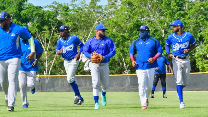 Los Tigres del Licey anunciaron que iniciaran sus entrenamientos el proximo 21 de septiembre en la academia de los Azulejos de Toronto en Baseball City, Boca Chica