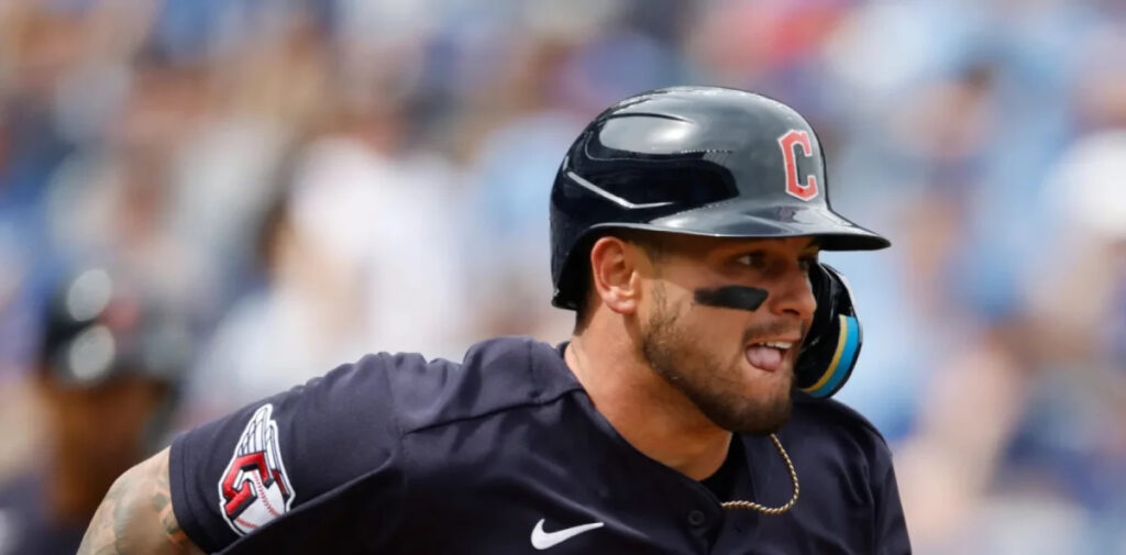 Tigres del Licey contratan a Bryan Lavastida como refuerzo
