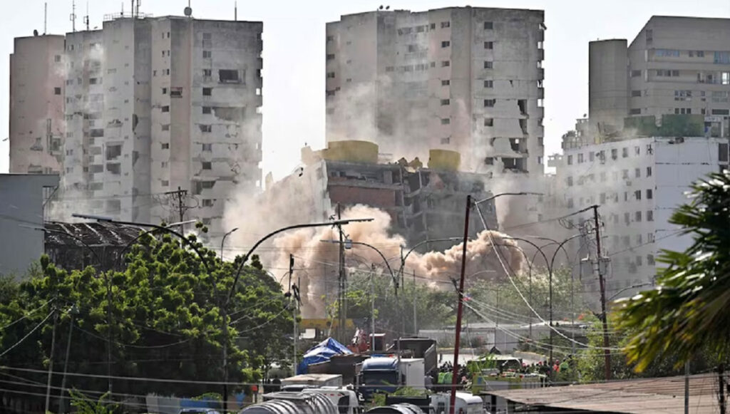 Venezuela demolerá 39 edificaciones afectadas por terremotos en La Guaira