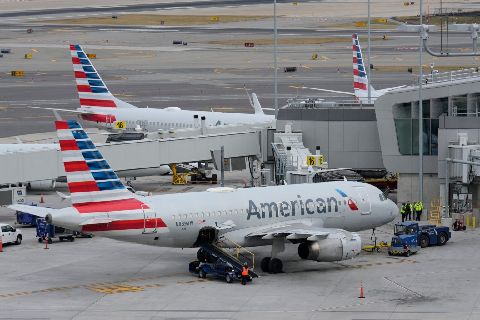 American Airlines cierra sus oficinas de ventas en Santo Domingo en medio de ajustes en la aviación