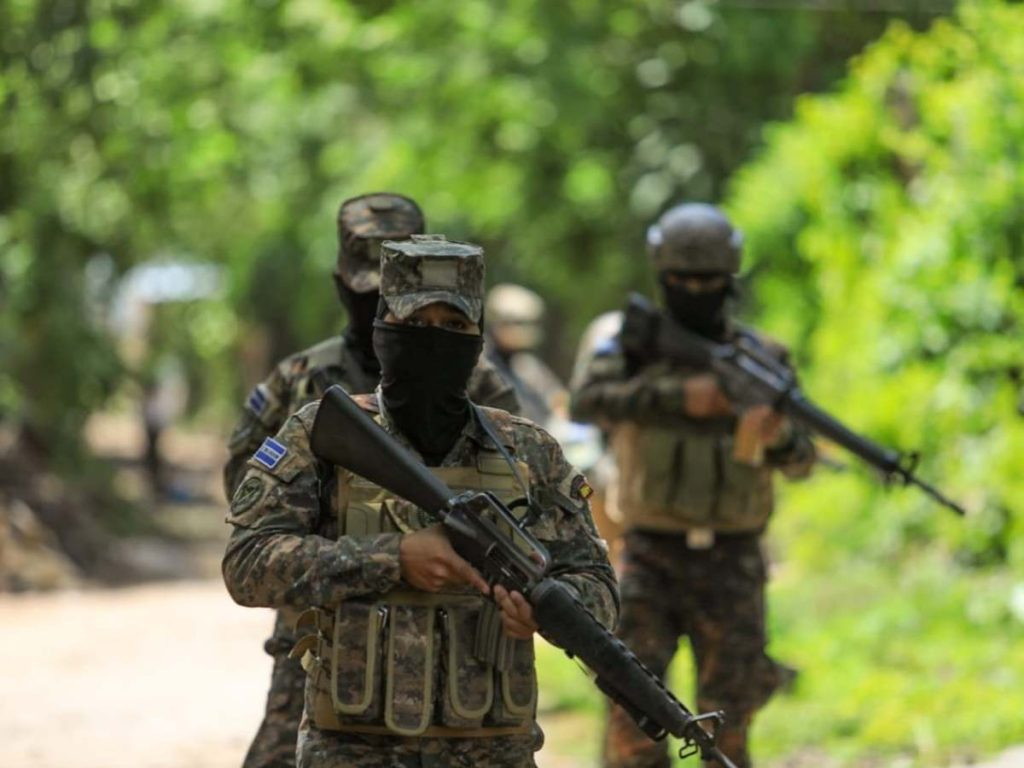 Bukele afirma que el despliegue de más de 2,000 militares en Haití para rescatar a cuatro salvadoreños no es una invasión