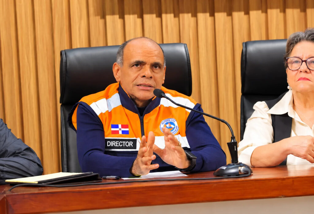 Defensa Civil activa protocolos ante lluvias e inundaciones por vaguada