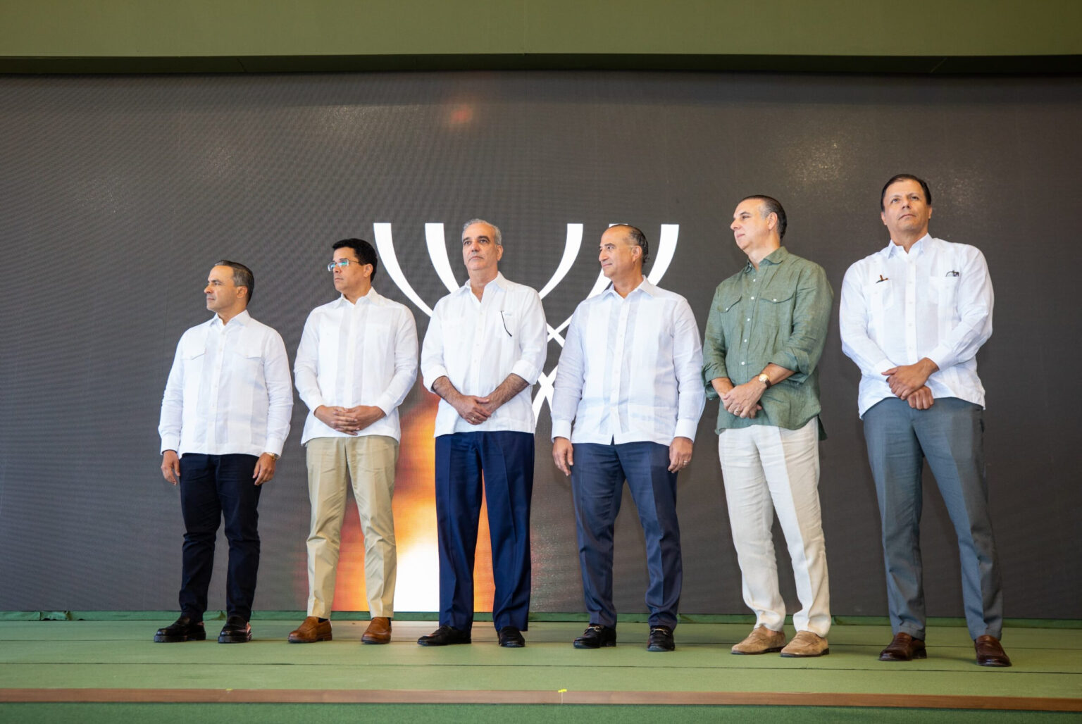 Empresarios destacan respaldo de Abinader al turismo e inversiones superiores a US$1,000 millones en Playa Macao