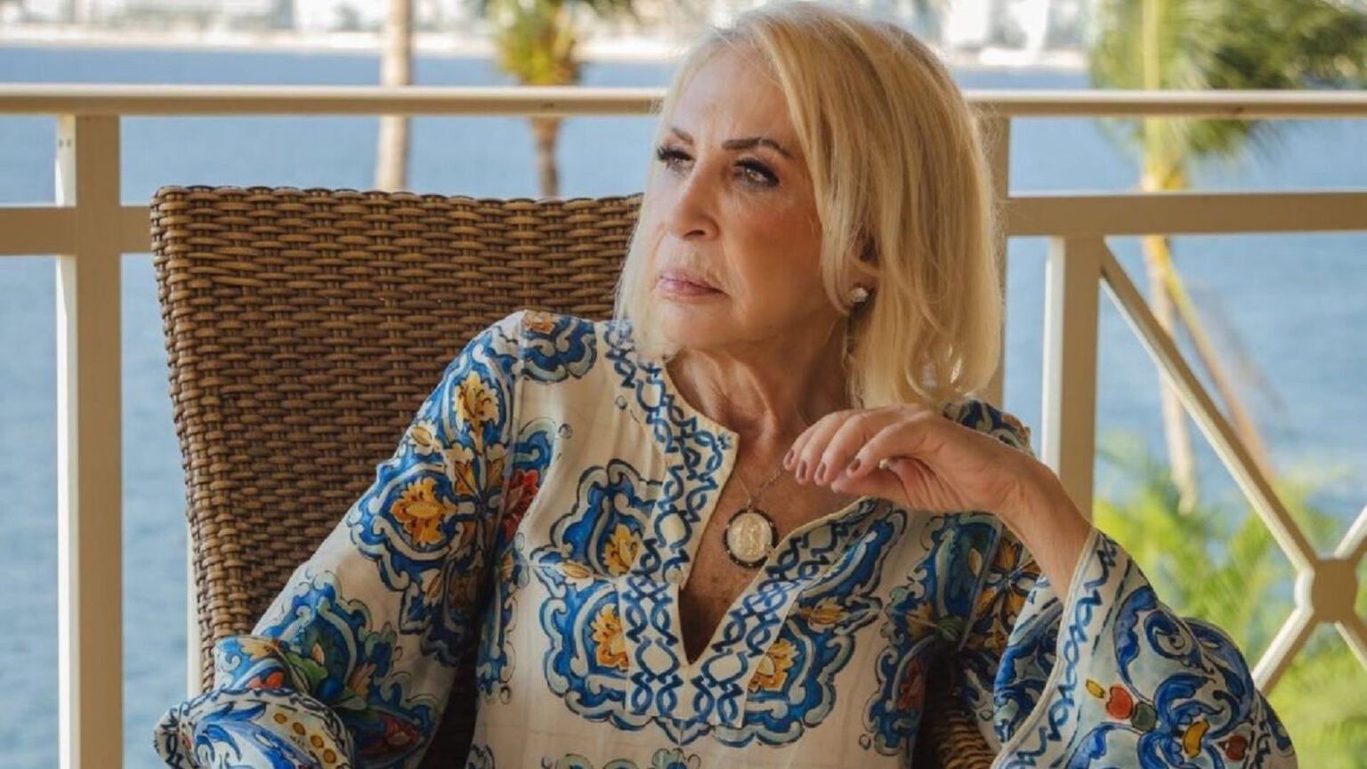 “Estoy bien, tranquila y con los mejores doctores de Acapulco”, revela Laura Bozzo