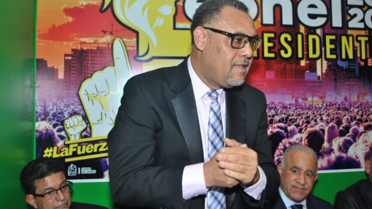 Fuerza del Pueblo reclama cedulación móvil para dominicanos en Pensilvania