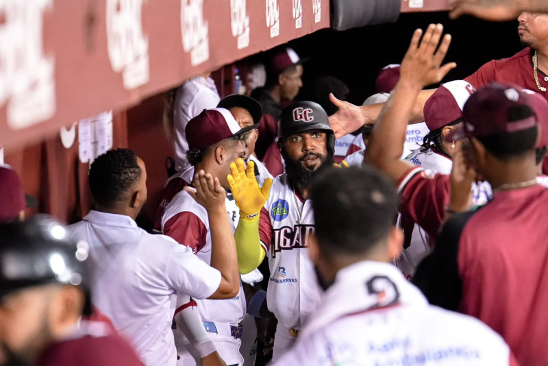 Gigantes frenan racha de cuatro derrotas con victoria sobre el Licey