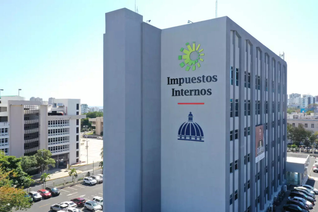 Grandes y medianos contribuyentes deberán facturar electrónicamente desde noviembre