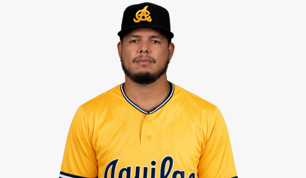 Las Águilas Cibaeñas anunciaron la contratación del relevista panameño Sadrac Franco quien viene de lanzar en Liga Mexicana del Pacífico