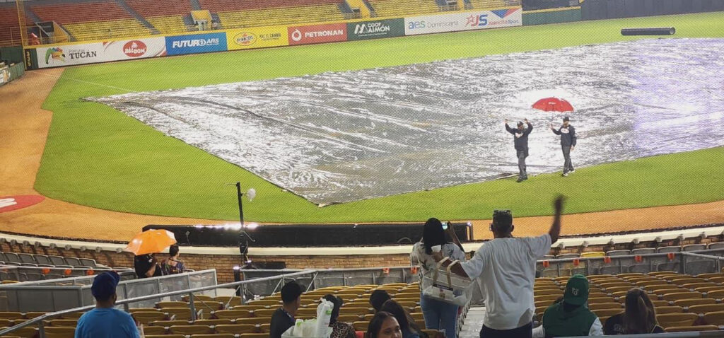 Lluvias obligan a suspender dos partidos de Lidom en Santo Domingo y San Pedro de Macorís