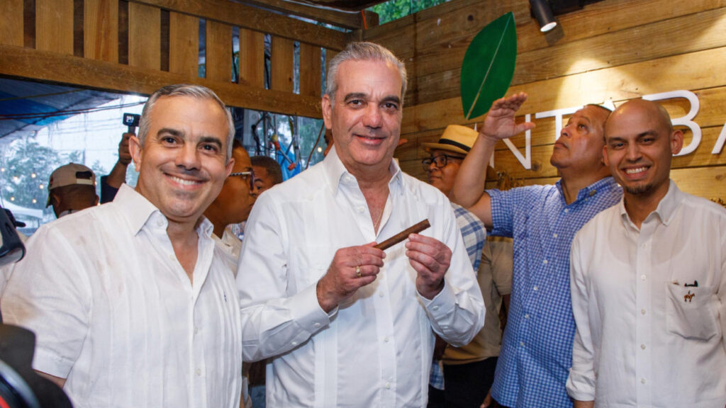 Presidente Abinader destaca éxito de Expo Cibao como plataforma para impulsar los negocios en el Cibao