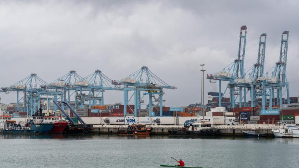Tensión comercial: EE. UU. plantea aranceles de US$200,000 a buques españoles