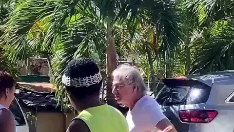 Tensión en Ciudad Juan Bosch: conflicto por estacionamiento termina en amenazas a vecinos